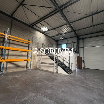 Locaux d'activité A LOUER de 197 m² non divisibles a BRIGNAIS
