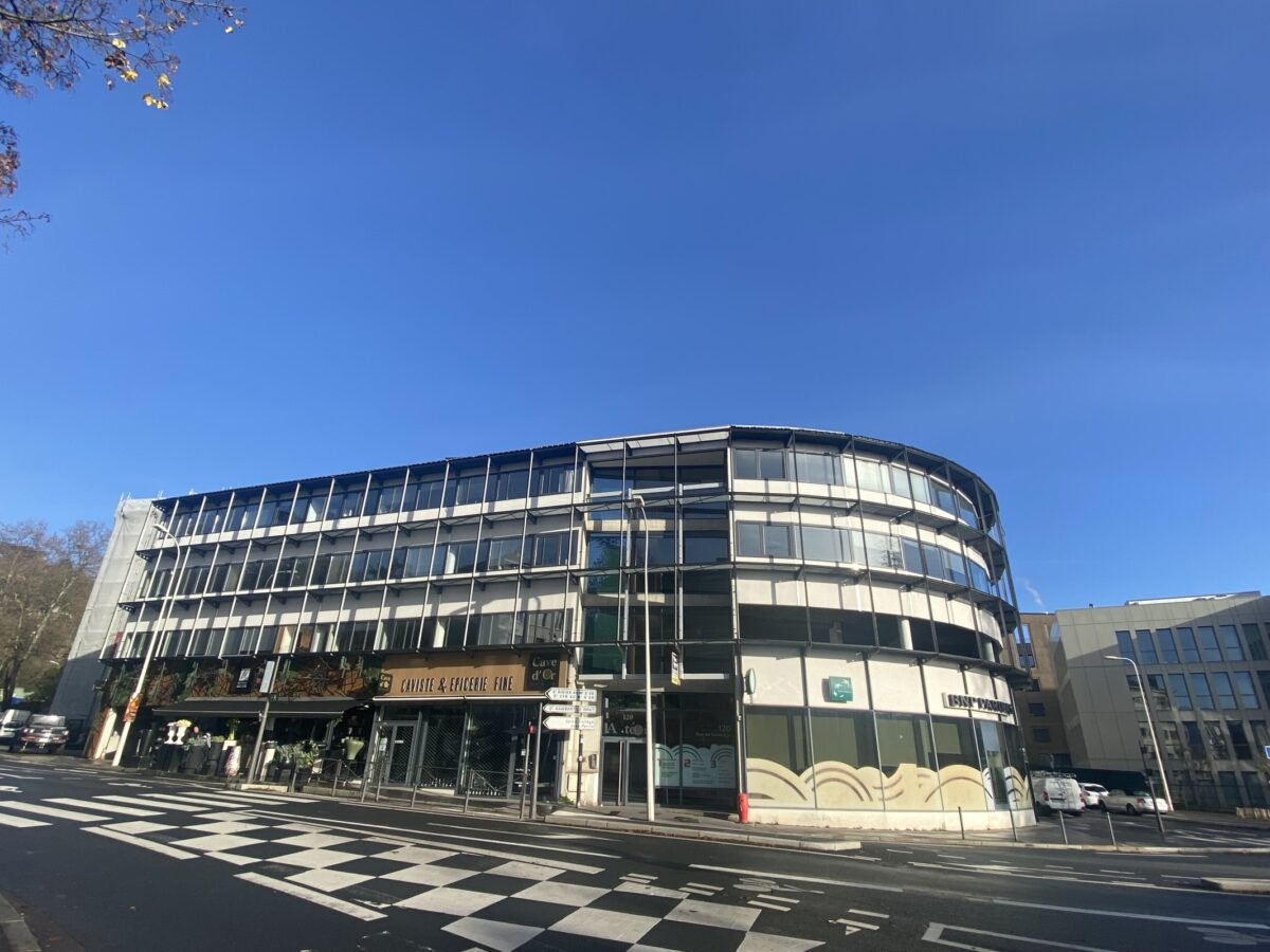 Bureaux A VENDRE OU A LOUER de 296 m² divisibles à partir de 135 m² a LYON