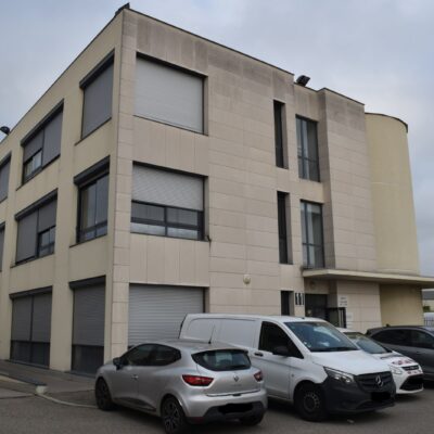 Bureaux A LOUER de 340 m² non divisibles a CHASSIEU
