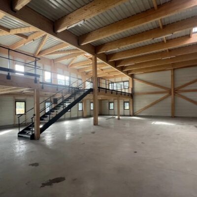 Locaux d'activité A VENDRE OU A LOUER de 1 784 m² divisibles à partir de 160 m² a TARARE