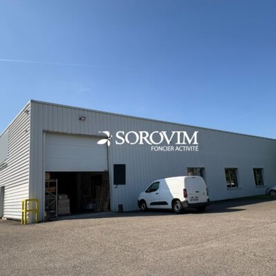 Locaux d'activité A VENDRE de 1 400 m² non divisibles a DECINES CHARPIEU