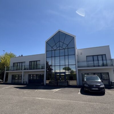 Bureaux A VENDRE de 1 106 m² non divisibles a CHASSIEU