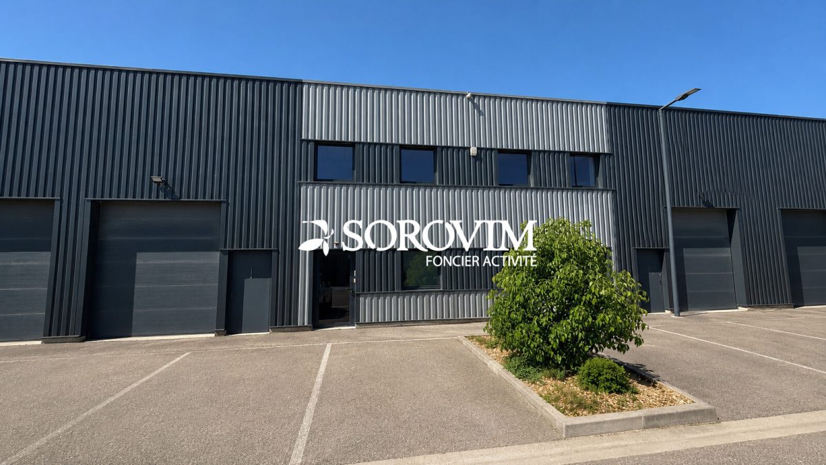 Locaux d'activité A LOUER de 538 m² divisibles à partir de 160 m² a GENAY