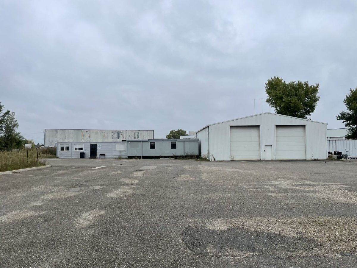 Terrain A LOUER de 19 000 m² non divisibles a SAINT PRIEST